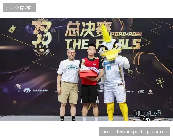 尼克斯教练组求变奏效，战术多样性震撼赛场